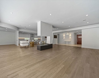 1455 S Castello Avenue - Photo Thumbnail 1