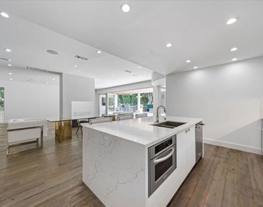 1455 S Castello Avenue - Photo Thumbnail 13