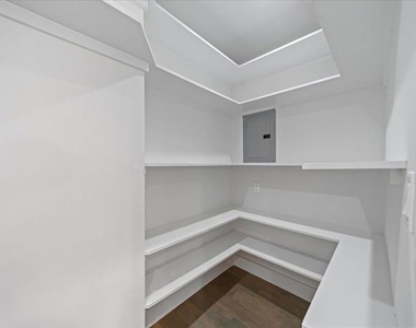 1455 S Castello Avenue - Photo Thumbnail 14