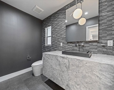 1455 S Castello Avenue - Photo Thumbnail 16