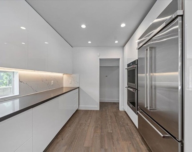1455 S Castello Avenue - Photo Thumbnail 12