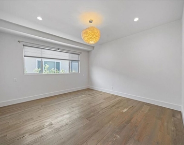 1455 S Castello Avenue - Photo Thumbnail 23