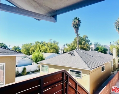 1136 Spazier Avenue - Photo Thumbnail 3