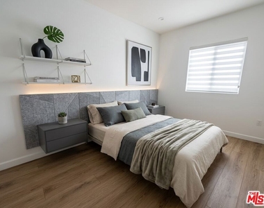 816 1/2 N Mccadden Place - Photo Thumbnail 8