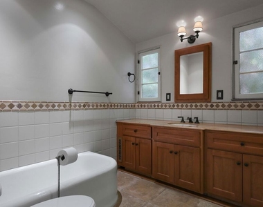 1229 Geneva Street - Photo Thumbnail 30