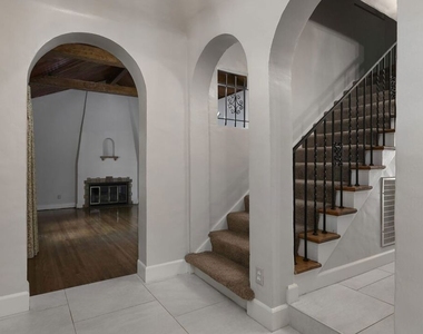 1229 Geneva Street - Photo Thumbnail 3
