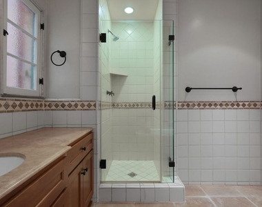 1229 Geneva Street - Photo Thumbnail 31