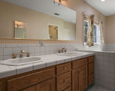 1229 Geneva Street - Photo Thumbnail 25