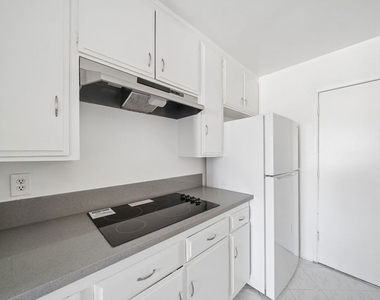 105 S Orlando Avenue - Photo Thumbnail 7