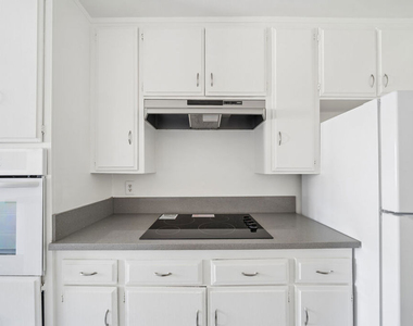105 S Orlando Avenue - Photo Thumbnail 8