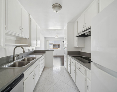 105 S Orlando Avenue - Photo Thumbnail 9