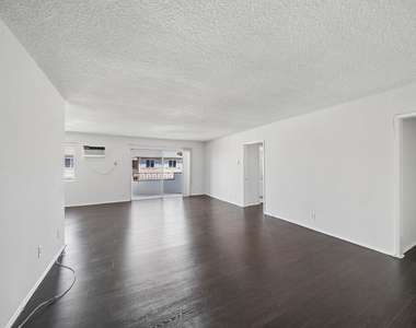 105 S Orlando Avenue - Photo Thumbnail 3
