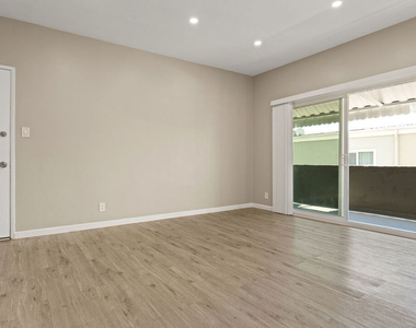 1232 N Mccadden Pl - Photo Thumbnail 1