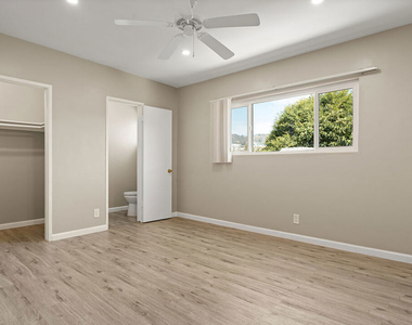 1232 N Mccadden Pl - Photo Thumbnail 4