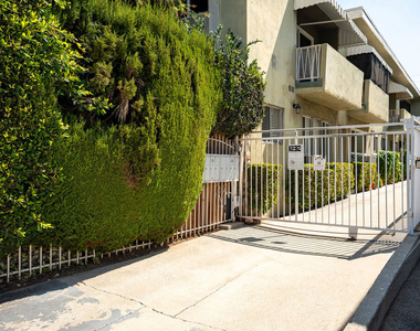 1232 N Mccadden Pl - Photo Thumbnail 9