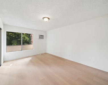 10980 Ohio Avenue - Photo Thumbnail 6
