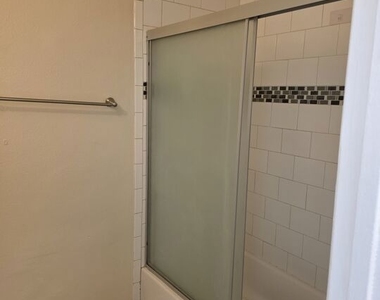 754 E 84th Place - Photo Thumbnail 5