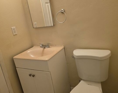 754 E 84th Place - Photo Thumbnail 6