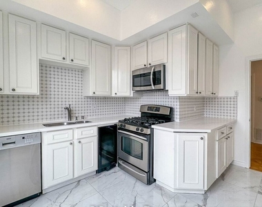 911 5th Street - Photo Thumbnail 8