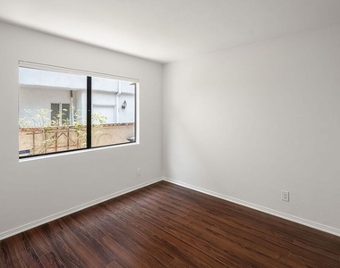 2952 Bottlebrush Drive - Photo Thumbnail 29
