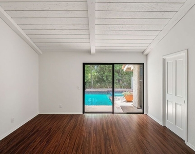 2952 Bottlebrush Drive - Photo Thumbnail 21