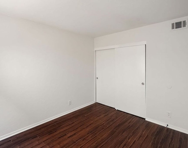 2952 Bottlebrush Drive - Photo Thumbnail 30