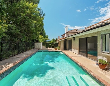 2952 Bottlebrush Drive - Photo Thumbnail 31