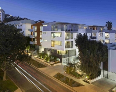 1232 N Kings Road - Photo Thumbnail 23