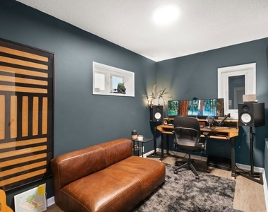 6630 Whitley Terrace - Photo Thumbnail 17