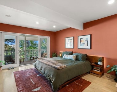 6630 Whitley Terrace - Photo Thumbnail 8