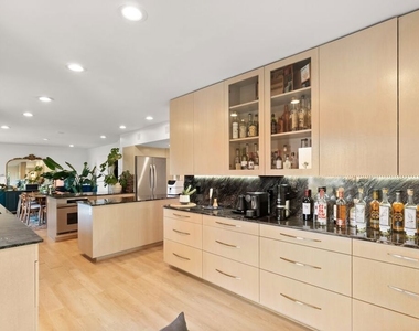 6630 Whitley Terrace - Photo Thumbnail 14