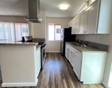 3704 Midvale Avenue - Photo Thumbnail 3