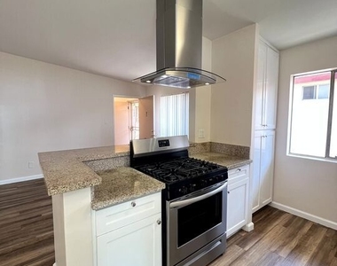 3704 Midvale Avenue - Photo Thumbnail 2