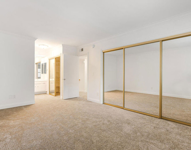 13350 Maxella Avenue - Photo Thumbnail 10