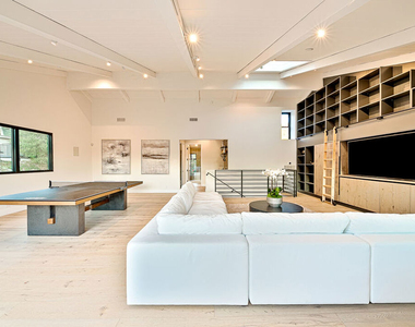 9038 Meredith Place - Photo Thumbnail 27