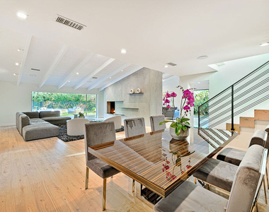 9038 Meredith Place - Photo Thumbnail 8