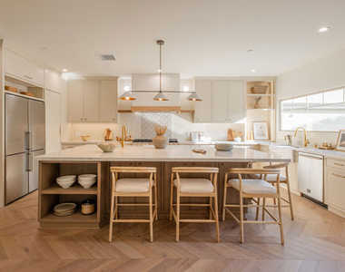 5731 Oak Avenue - Photo Thumbnail 2