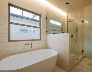 5731 Oak Avenue - Photo Thumbnail 12