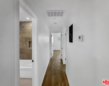 1100 S Inglewood - Photo Thumbnail 4