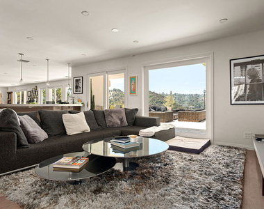 8020 Zeus Drive - Photo Thumbnail 7