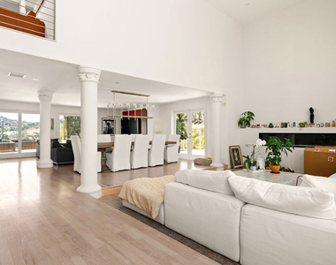 8020 Zeus Drive - Photo Thumbnail 6