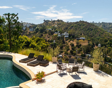 8020 Zeus Drive - Photo Thumbnail 4