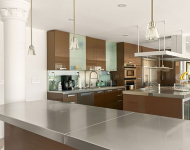 8020 Zeus Drive - Photo Thumbnail 10