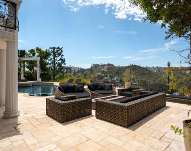 8020 Zeus Drive - Photo Thumbnail 16