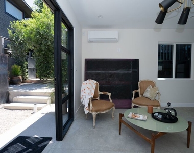 1365 3/4 Maltman Avenue - Photo Thumbnail 7