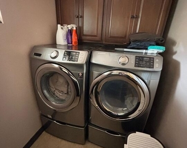 6550 Van Noord Avenue - Photo Thumbnail 23