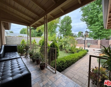 6550 Van Noord Avenue - Photo Thumbnail 26