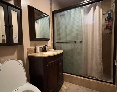 6550 Van Noord Avenue - Photo Thumbnail 24