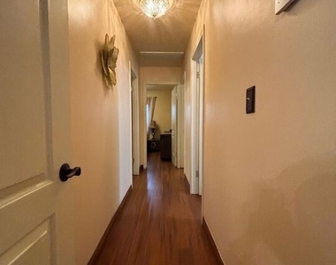 6550 Van Noord Avenue - Photo Thumbnail 22
