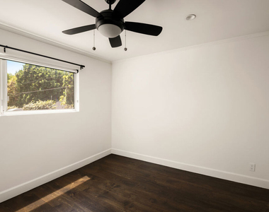 121 N Croft Avenue - Photo Thumbnail 12